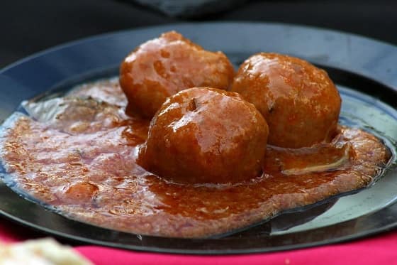 Mighty Cajun Appetizer Meatballs with Sauce