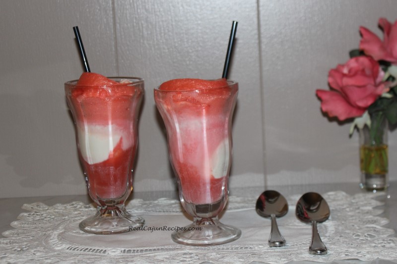 Pop Rouge Strawberry Float Recipe